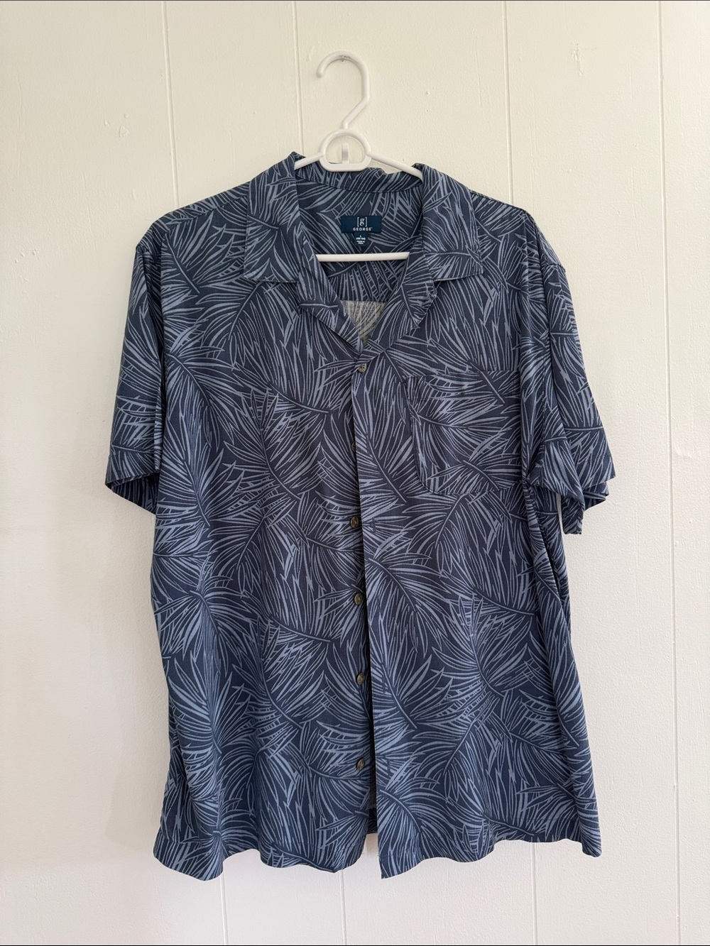 George Navy Short-Sleeve Button-Down with Light Leaf Print 55% cotton